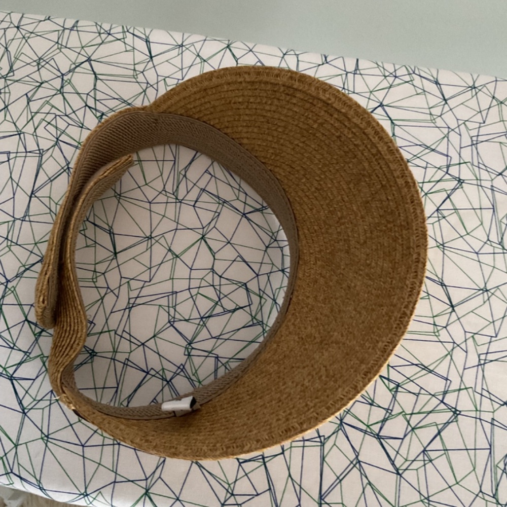 Nine West. Visor - Picture 3 of 5